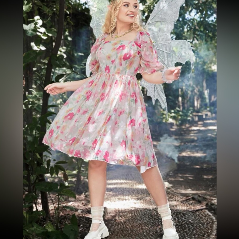 NWOT Puff Sleeve Smocked Floral Dress - Picture 2 of 3